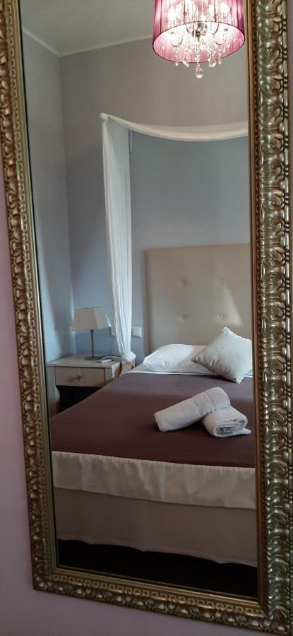 Viena Rooms & Apartments Palaiochora Esterno foto