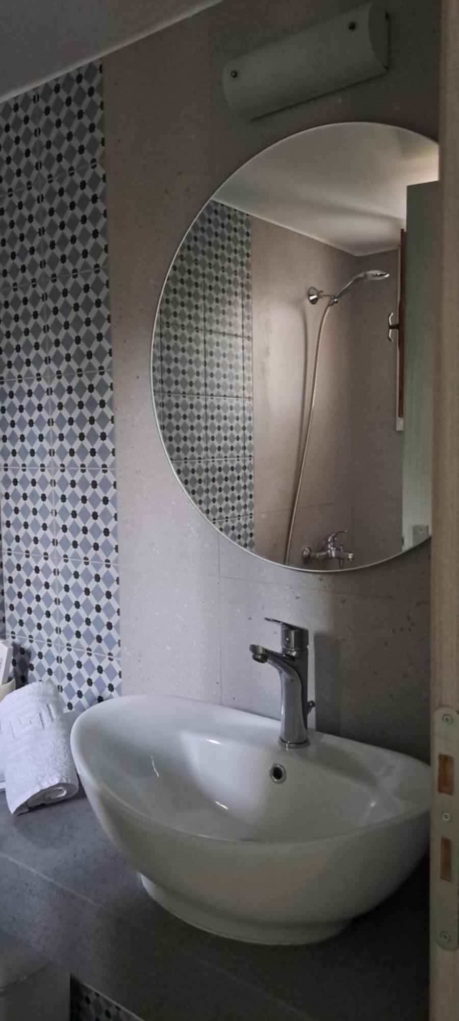 Viena Rooms & Apartments Palaiochora Esterno foto